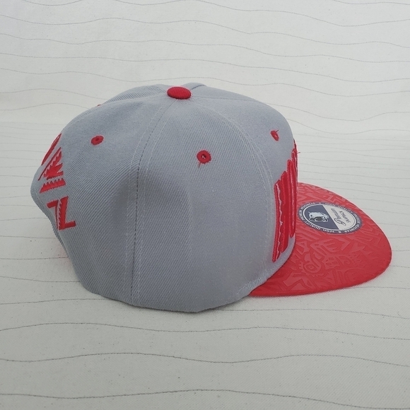 NEW Premium Mens Houston Snapback Hat Flat Bill Cap Red Gray Unual Pattern - Picture 4 of 9